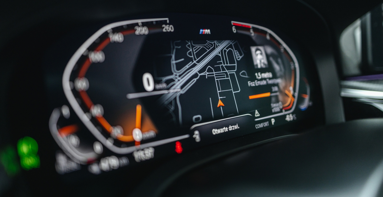 Цифровая панель приборов BMW 5 серии с удобной навигацией. Технологии будущего уже сегодня с SK CARS.